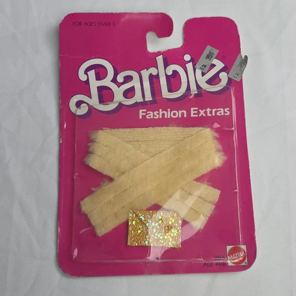 Barbie Fashion Extras 1984 Mattel Fur Shaw And Purse NOS Unopened  For 11.5
